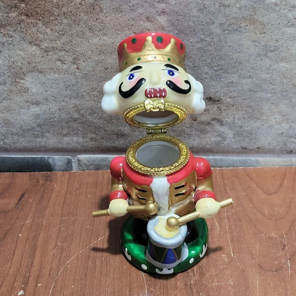 N/A porcelain drummer